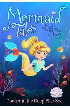 Danger in the Deep Blue Sea - Debbie Dadey